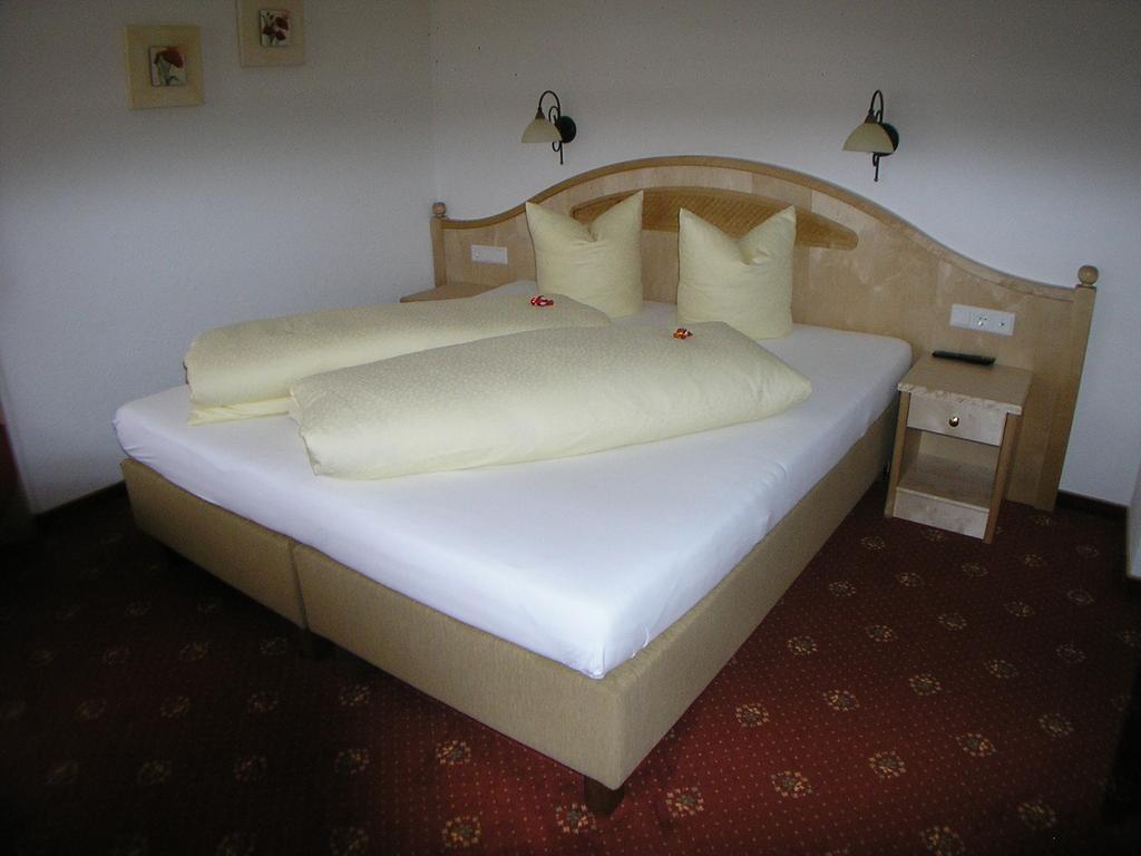 Hotel-Garni Weidacherhof Leutasch Rom bilde